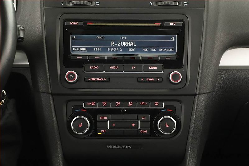 Volkswagen Golf (2011) Comfortline 1.2 TSI - fotka 9 z 15