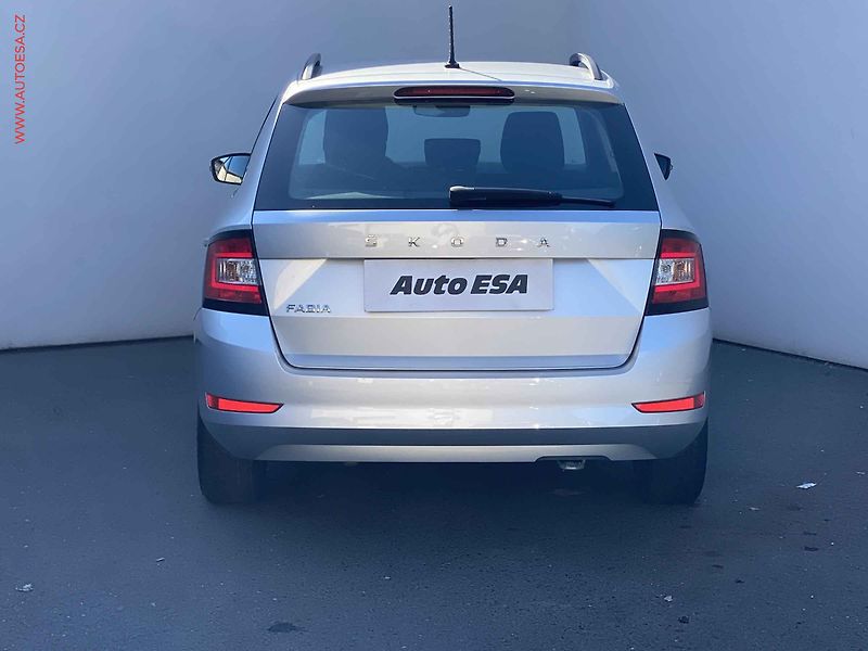 Škoda Fabia (2018) 1.4 TSi, Edition R5, DSG - fotka 5 z 16