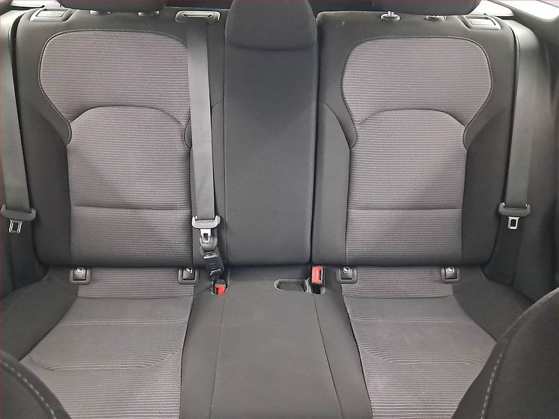 Hyundai i30 (2019) 1.6 CRDi, Tempomat - fotka 10 z 17