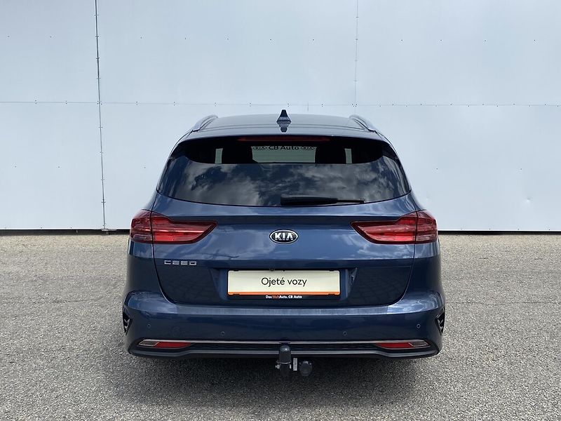 Kia Ceed 1,5 T-GDi 117,5 kW TOP - fotka 6 z 24