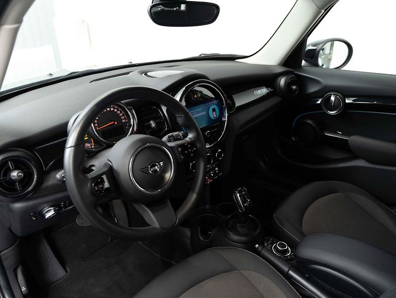 Mini Cooper 5-doors - fotka 16 z 21