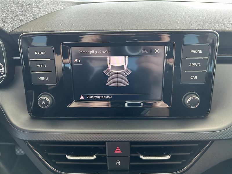 Škoda Scala 1,0   TSI,1.MAJITEL,SERVISKA - fotka 15 z 25