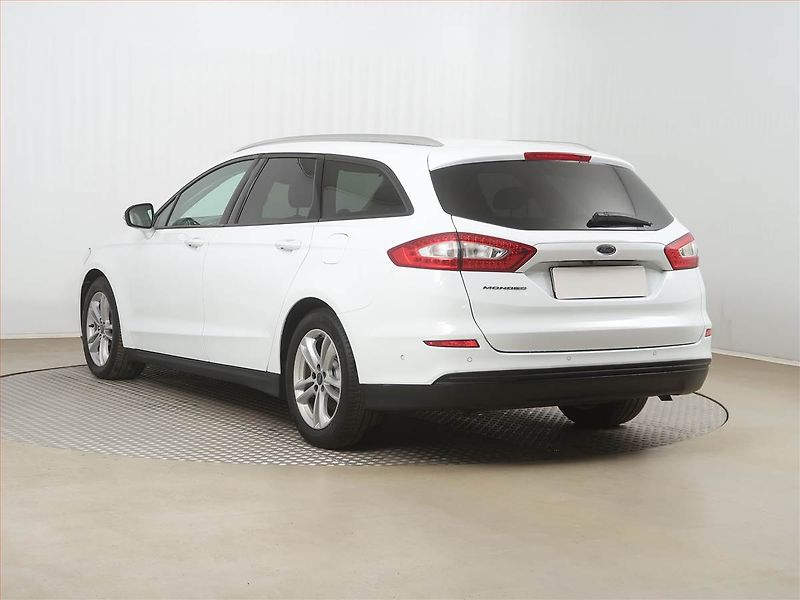 Ford Mondeo (2018) 2.0 TDCI, Navi, Tempomat - fotka 4 z 15