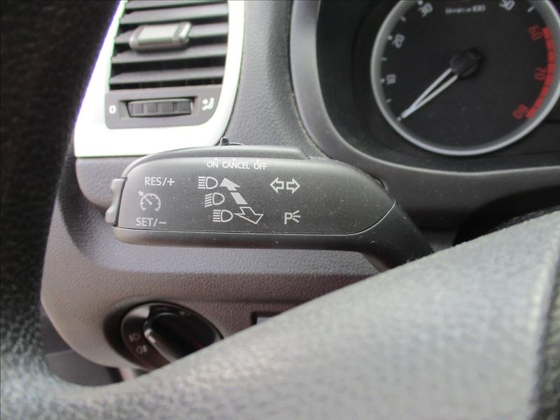 Škoda Fabia 1,4 i 16v,aut.klima,serv.kn. - fotka 21 z 37