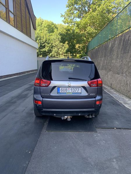 Peugeot 4007 (2009) - fotka 5 z 7