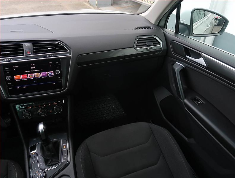 Volkswagen Tiguan (2019) R-Line 2.0 BiTDI - fotka 8 z 21