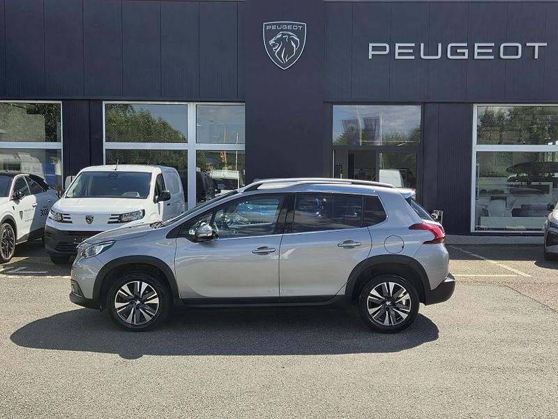 Peugeot 2008 (2018) 1.2 PT 110 ALLURE MAN5 - fotka 2 z 28