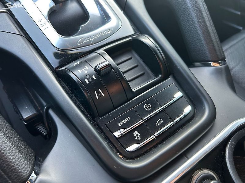 Porsche Cayenne (2013) 3.0 D 180 KW - fotka 20 z 28