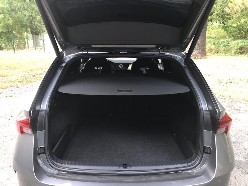 Škoda Octavia RS 2.0 TSI 180KW - 48 000 KM! - fotka 9 z 18