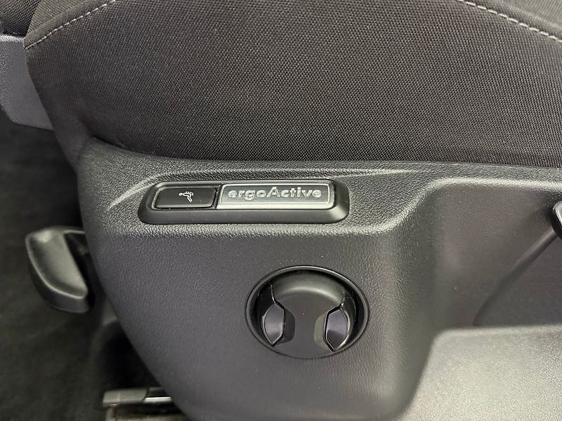 Volkswagen Tiguan Allspace 2.0 TDI 140KW DSG 4MOTION, DYN - fotka 26 z 31