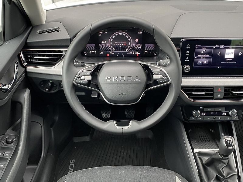 Škoda Scala 1,0 TSI 85 kW Selection - fotka 8 z 27