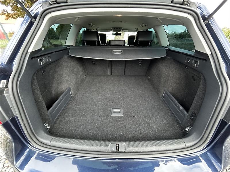 Volkswagen Passat 2,0 TDi 125kW DSG 4x4  Tažné - fotka 36 z 50