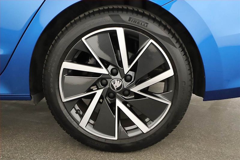 Škoda Octavia (2025) 1.5 eTSI mHEV, SPORTLINE - fotka 15 z 15