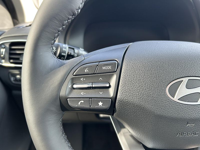 Hyundai i30 WG FL 1,5 T-GDI MT COMFORT 16 - fotka 16 z 28