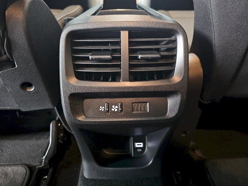 Toyota ProAce City Verso (2025) L1 1.5D 130k FAMILY - fotka 28 z 31