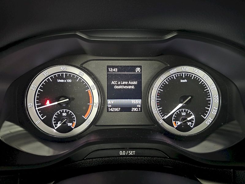 Škoda Karoq (2019) 1.5TSI 110KW AMBITION - fotka 12 z 30