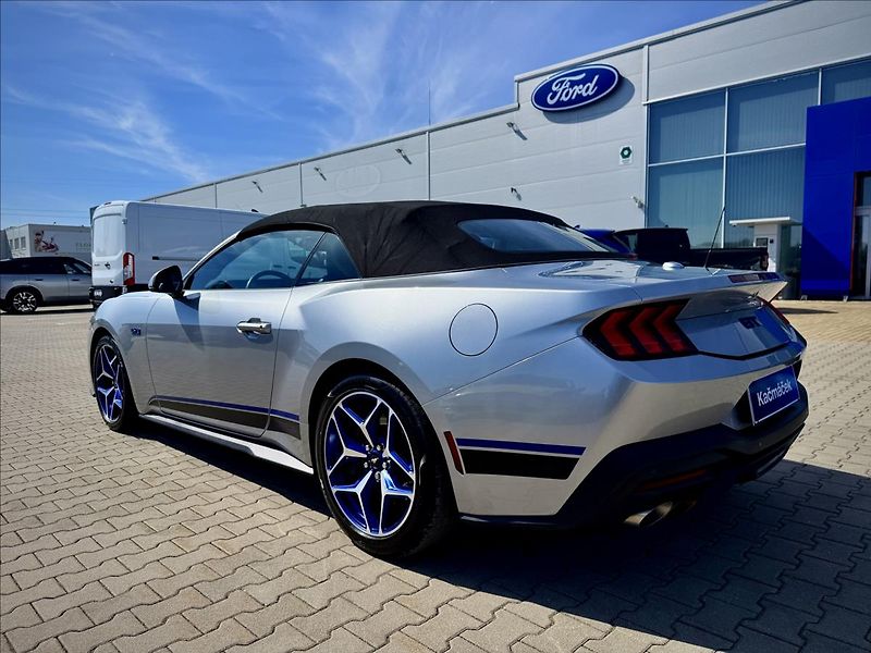 Ford Mustang 5,0 V8 328kW GT California AUT - fotka 19 z 51
