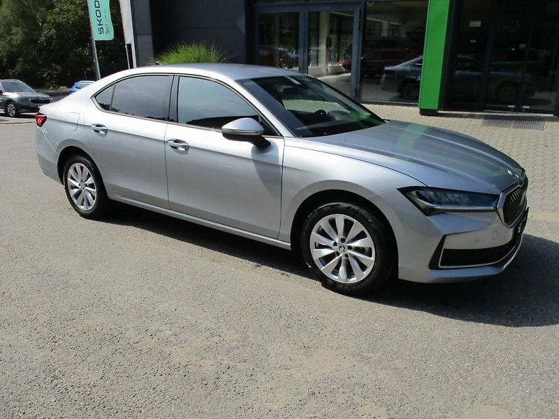 Škoda Superb Liftback Selection 2,0TDI 110k - fotka 4 z 13