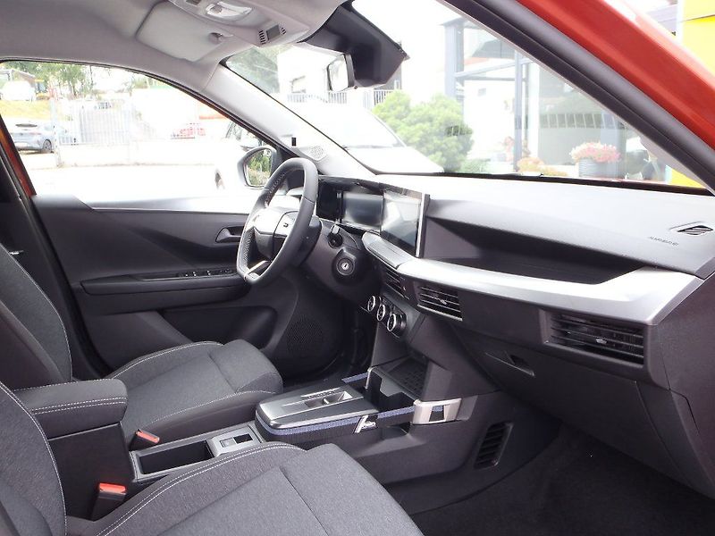 Opel Frontera Edition Hybrid 1.2 Turbo 81kW - fotka 10 z 28