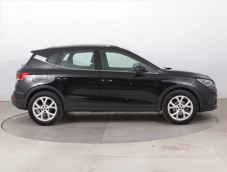 Seat Arona (2023) FR 1.0 TSI, Serv.kniha, Navi - fotka 6 z 15