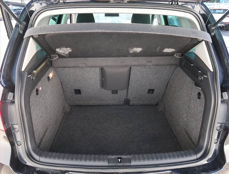 Volkswagen Tiguan (2011) 2.0 TDI, 4X4, Automat - fotka 14 z 20