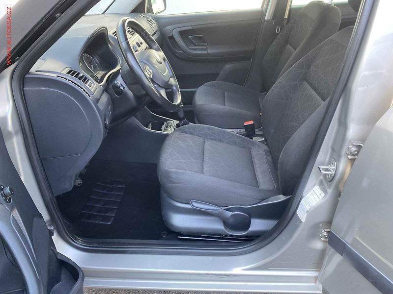 Škoda Fabia (2011) 1.2 TSi, Family, +kola - fotka 9 z 18