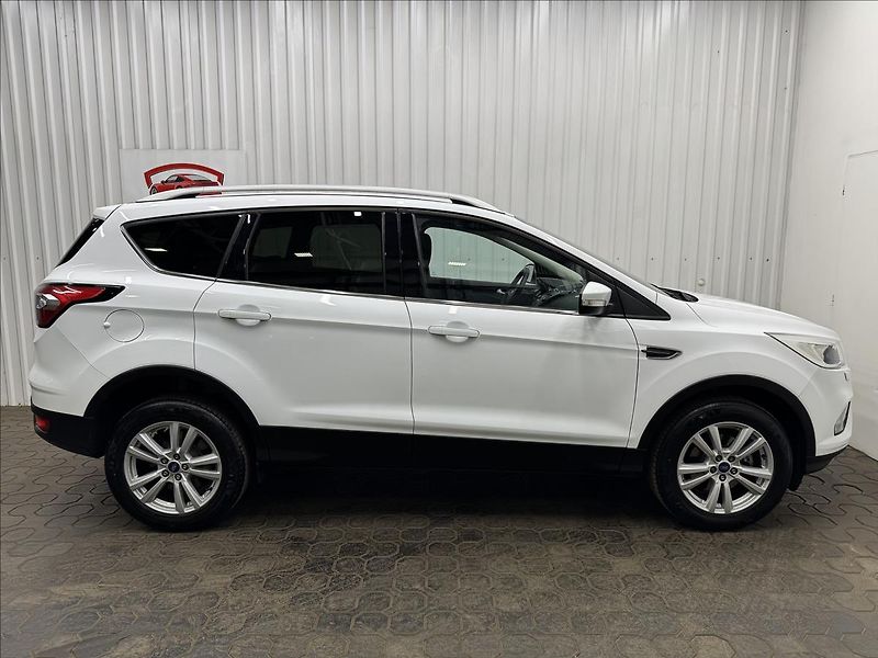 Ford Kuga 1.5EB 110kW TITANIUM 2XALU - fotka 10 z 36