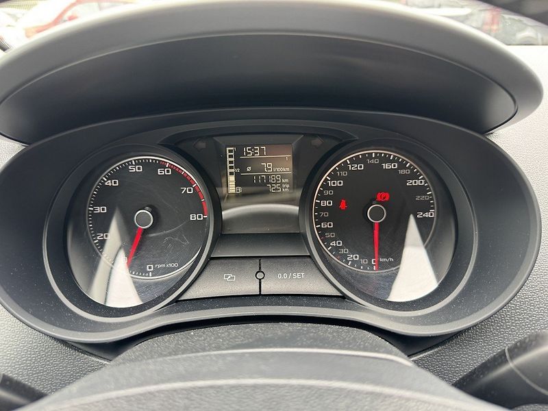 Seat Ibiza (2014) 1.4i 16V Navi Digi Klima - fotka 8 z 50