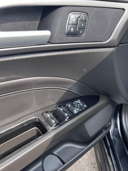 Ford Mondeo (2015) 2.0 TDCi 4×4, Titanium, ČR sv. - fotka 13 z 22