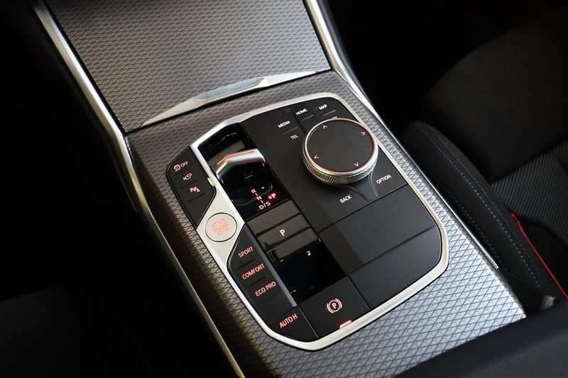 BMW Řada 3 M340d xDrive Sedan - fotka 11 z 26