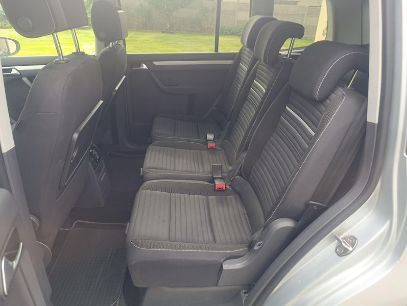 Volkswagen Touran (2015) 2.0TDI DSG-F1 PANORAMA  - fotka 6 z 20