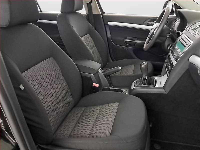 Škoda Octavia (2009) Ambiente 1.9 TDI DPF, Tempomat - fotka 9 z 18