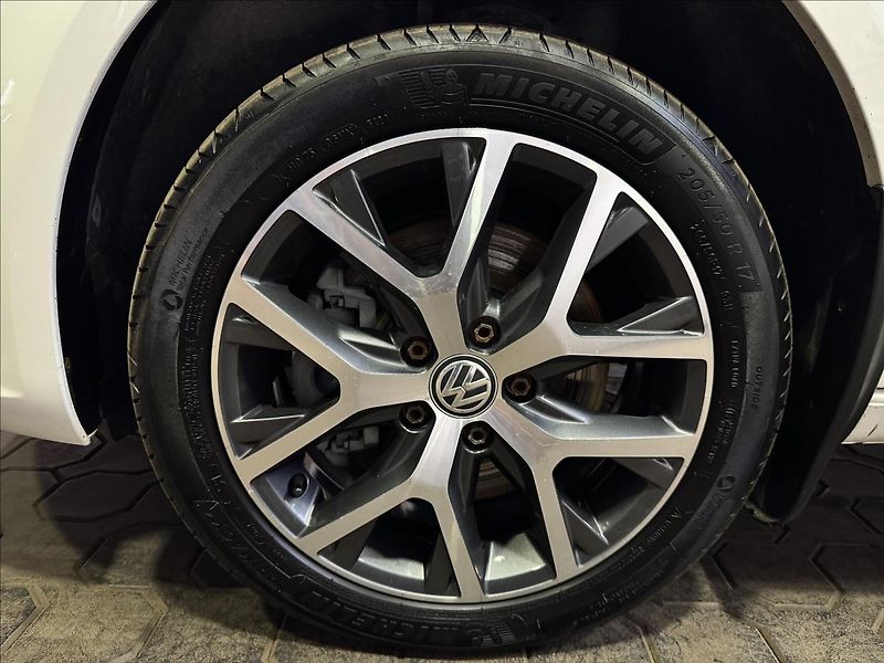 Volkswagen Caddy MAXI 2.0TDI 110kW DSG 4MOTION - fotka 39 z 42