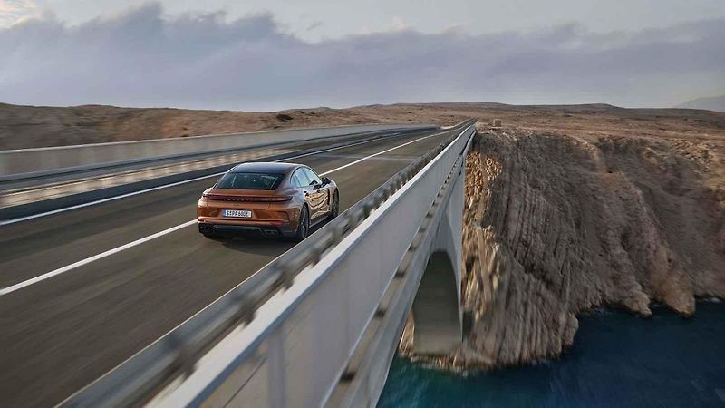 Česká premiéra Porsche Panamera v pražském bytě