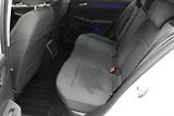 Volkswagen Golf 2,0 TDI 110 kW Life Záruka až - náhled 14