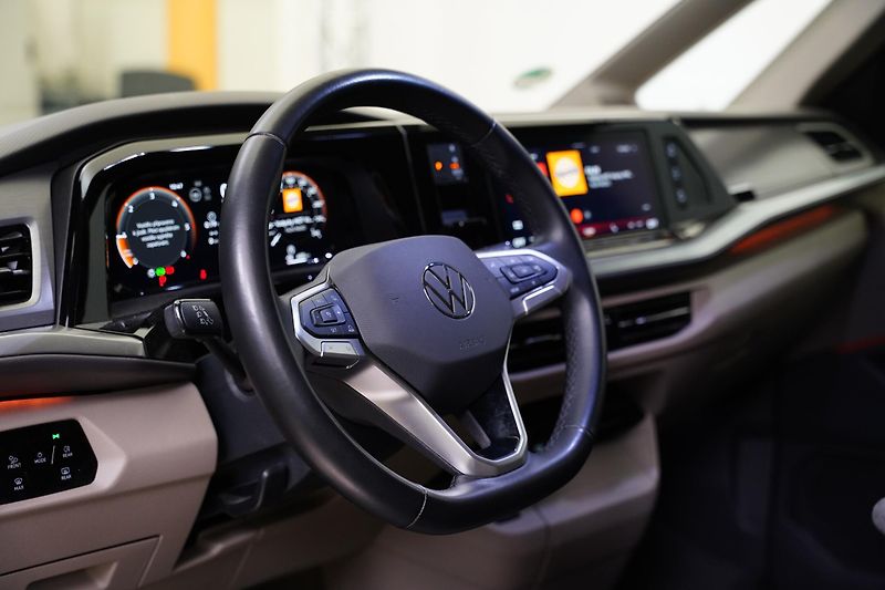 Volkswagen Multivan - fotka 13 z 28