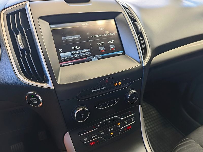 Ford S-MAX (2015) 2.0 TDCI 110kW NAVI 7 míst - fotka 24 z 42