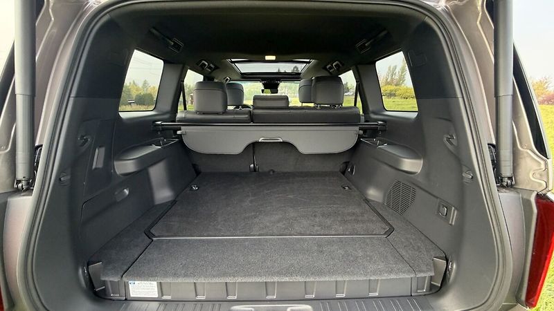 Toyota Land Cruiser 2.8L MHEV 8AT 4X4 Executive Sk - fotka 23 z 30