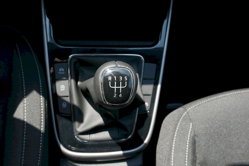Škoda Fabia (2025) 1.0 TSI 70 kW M6° Top Selectio - fotka 13 z 33