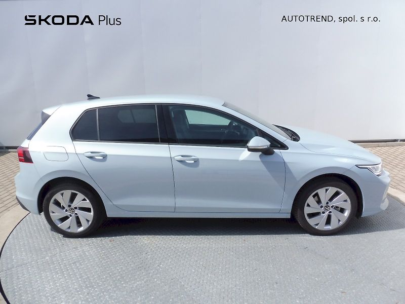 Volkswagen Golf (2025) People 1,5 TSI 85kW mHEV DSG - fotka 24 z 26