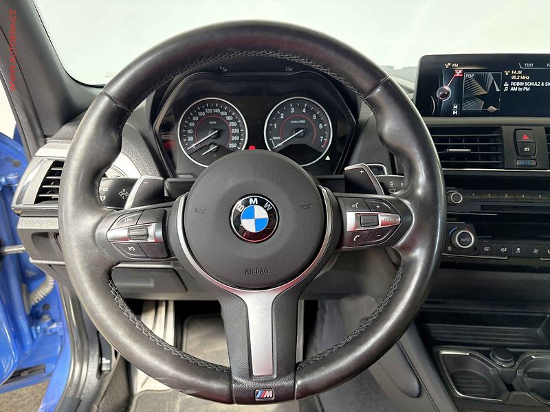 BMW Řada 1 (2015) 3.0 xD, ČR, AT - fotka 16 z 18