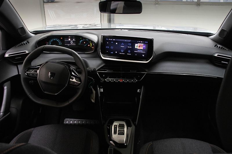 Peugeot 2008 BUSINESS Hybrid 110 e-DCS6 - fotka 10 z 16