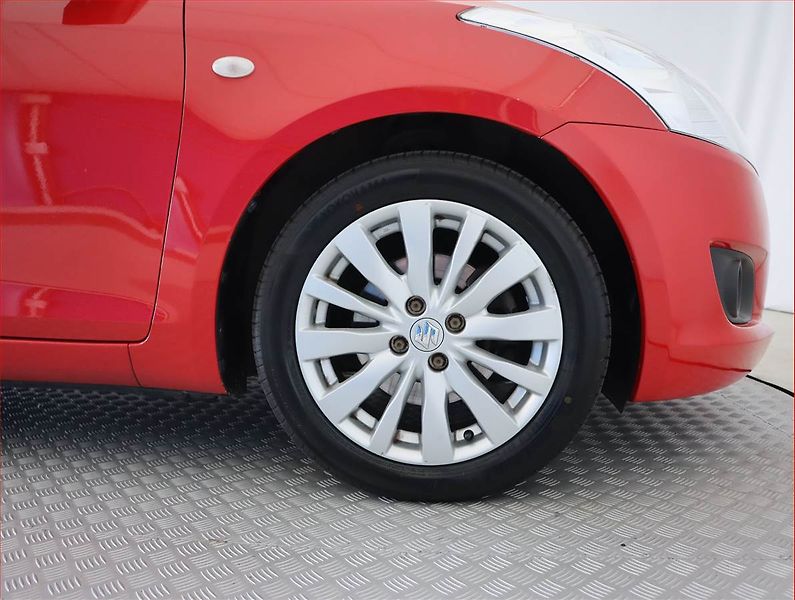 Suzuki Swift (2013) 1.2, Automat, Tempomat - fotka 15 z 17