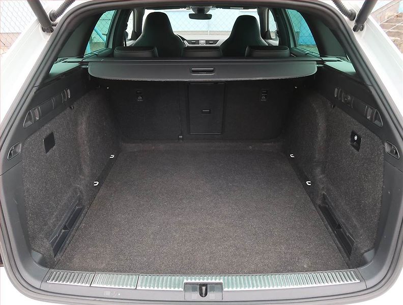 Škoda Superb (2021) Sportline 2.0 TDI - fotka 14 z 20