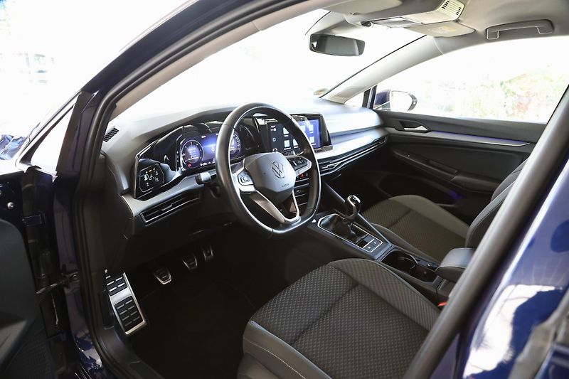 Volkswagen Golf Variant (2023) 2.0TDI LED Navi Tažné Display - fotka 12 z 31