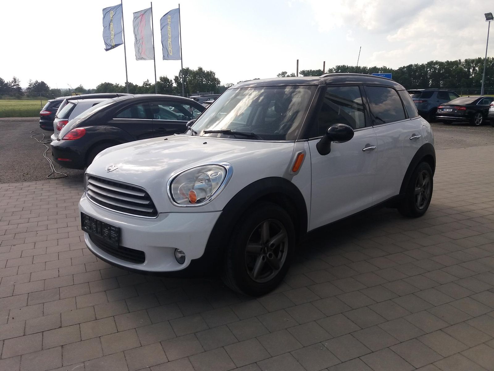 Mini Cooper 1.6i,90kW,AUTOMAT,NAVI,EL.ŠÍBR