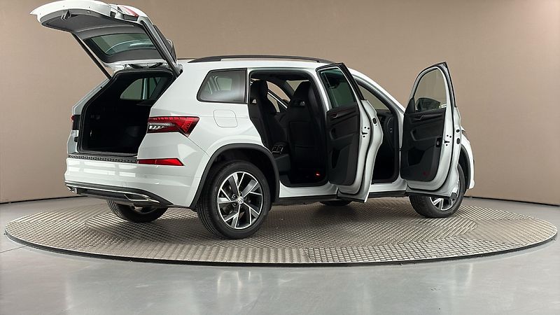 Škoda Kodiaq 2.0 TDI DSG 4x4 Sportline - fotka 6 z 29
