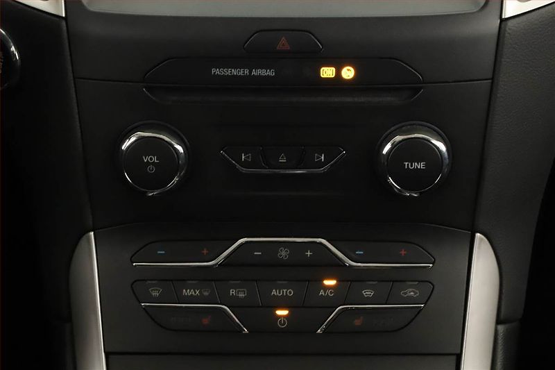 Ford S-MAX (2021) 2.0 EcoBlue - fotka 12 z 14