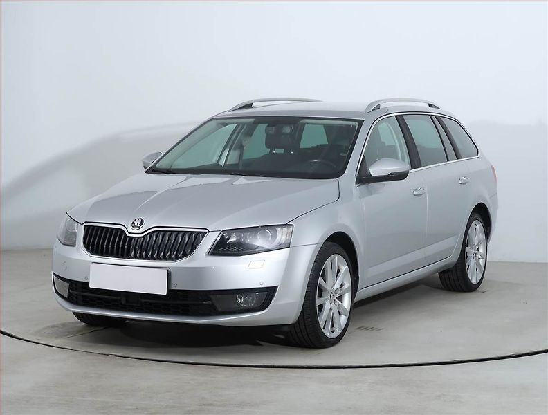 Škoda Octavia (2015) 2.0 TDI, 4X4, Automat, Kůže - fotka 2 z 26