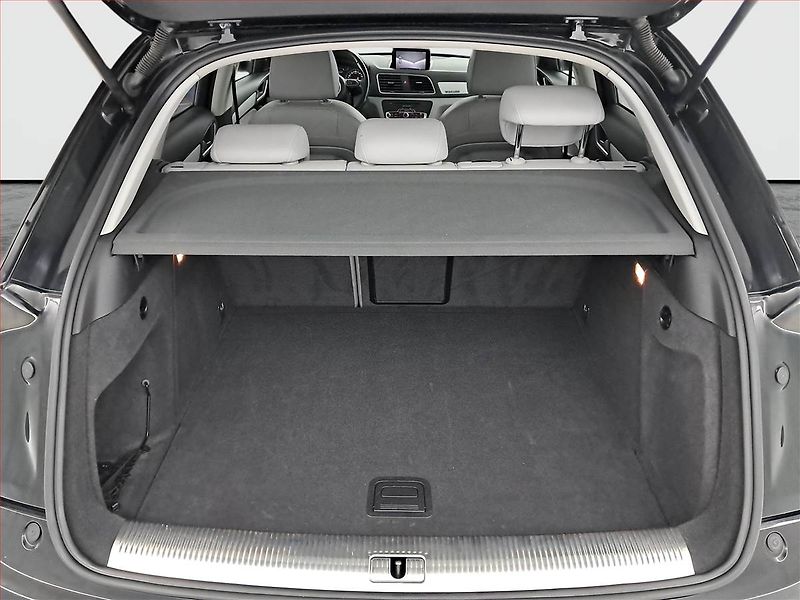 Audi Q3 (2013) 2.0 TDI, 4X4, Automat, Kůže - fotka 14 z 21